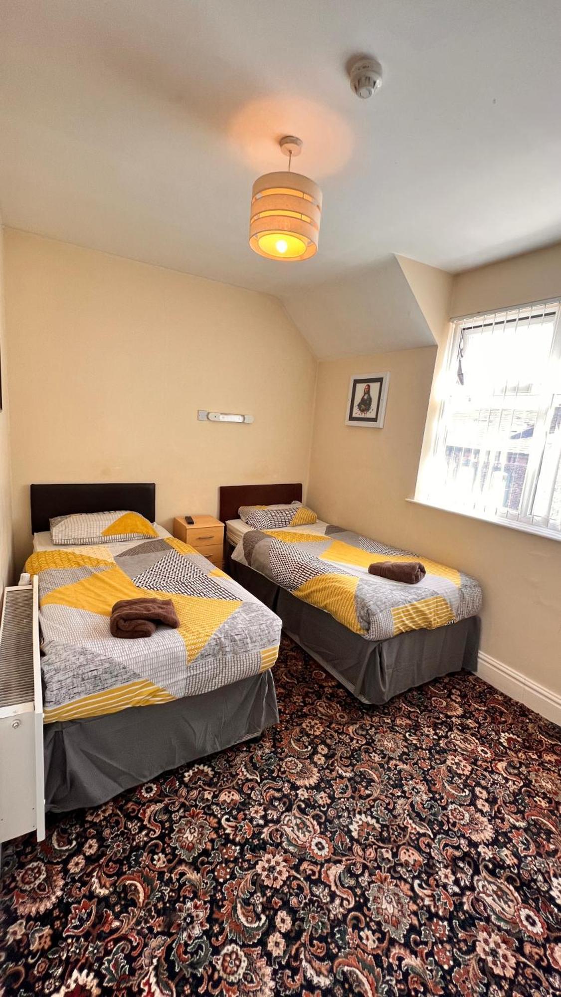 Castle Lodge Guest House 86-88 Sheil Rd L6 3Af Liverpool Eksteriør billede