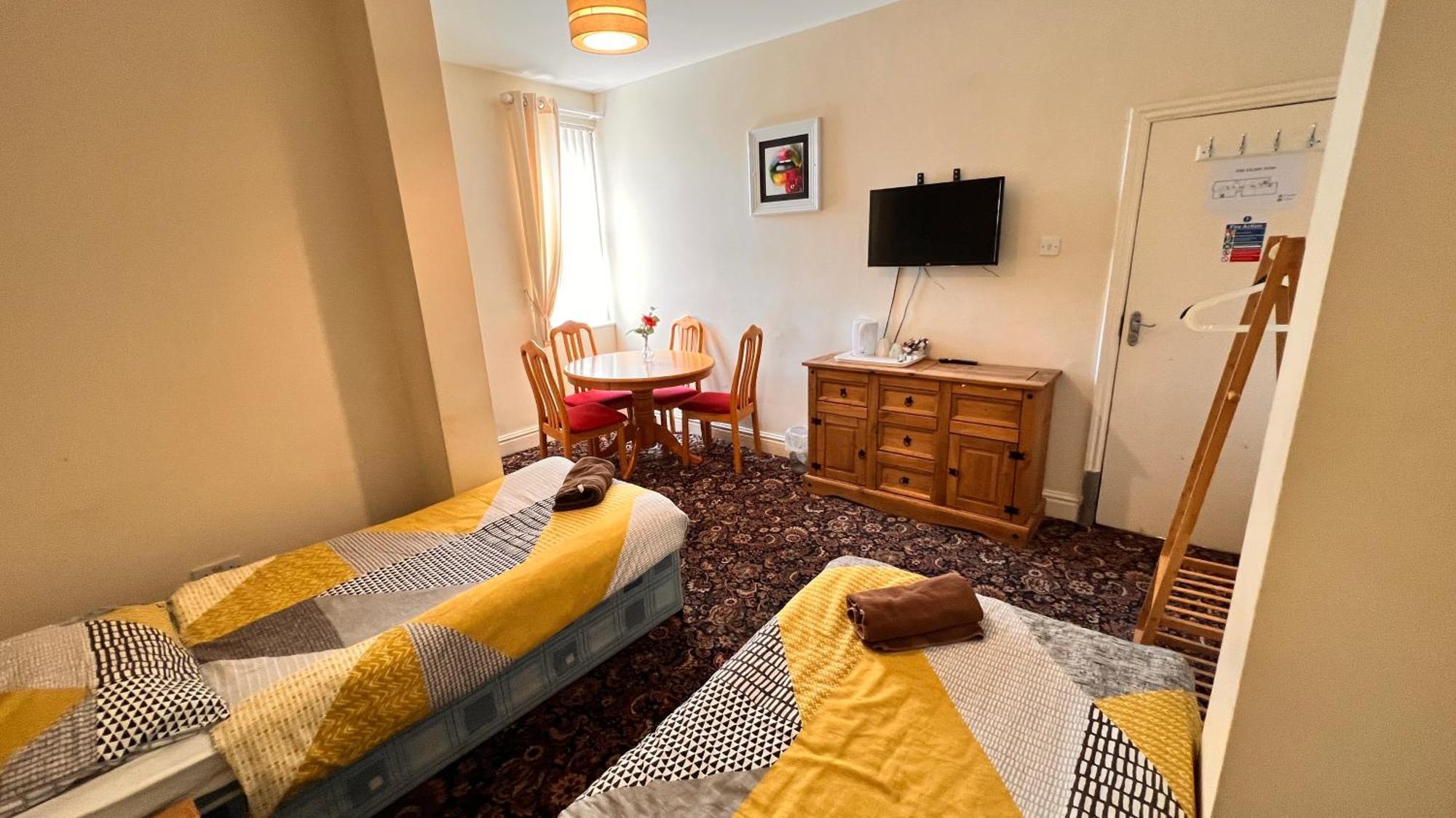 Castle Lodge Guest House 86-88 Sheil Rd L6 3Af Liverpool Eksteriør billede