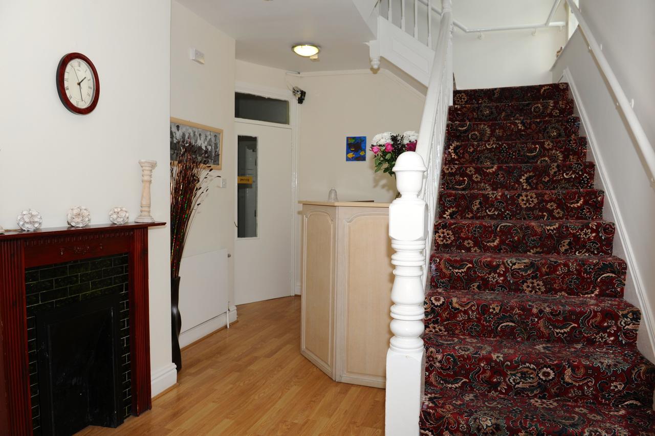 Castle Lodge Guest House 86-88 Sheil Rd L6 3Af Liverpool Eksteriør billede